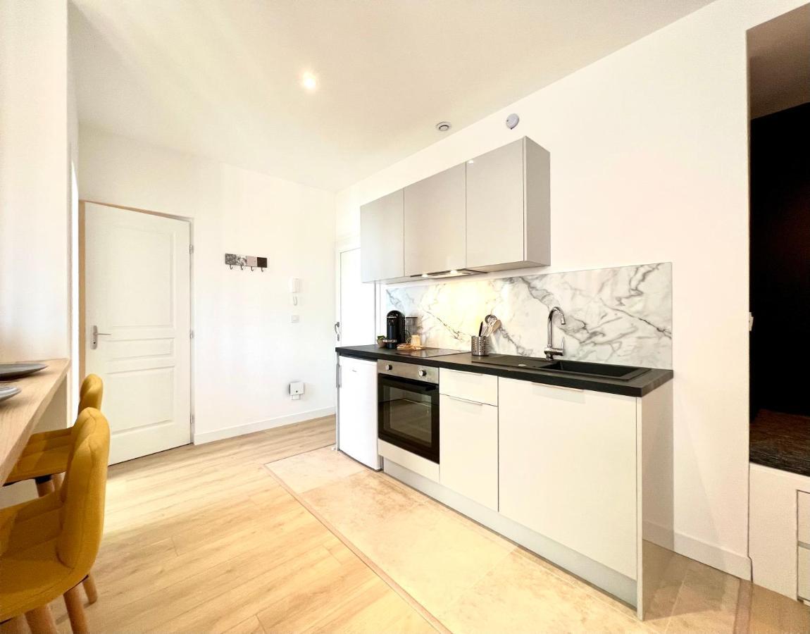 Appartement ~ Un Lundi Au Soleil~ A 15 Min De Lyon Miribel  Eksteriør billede