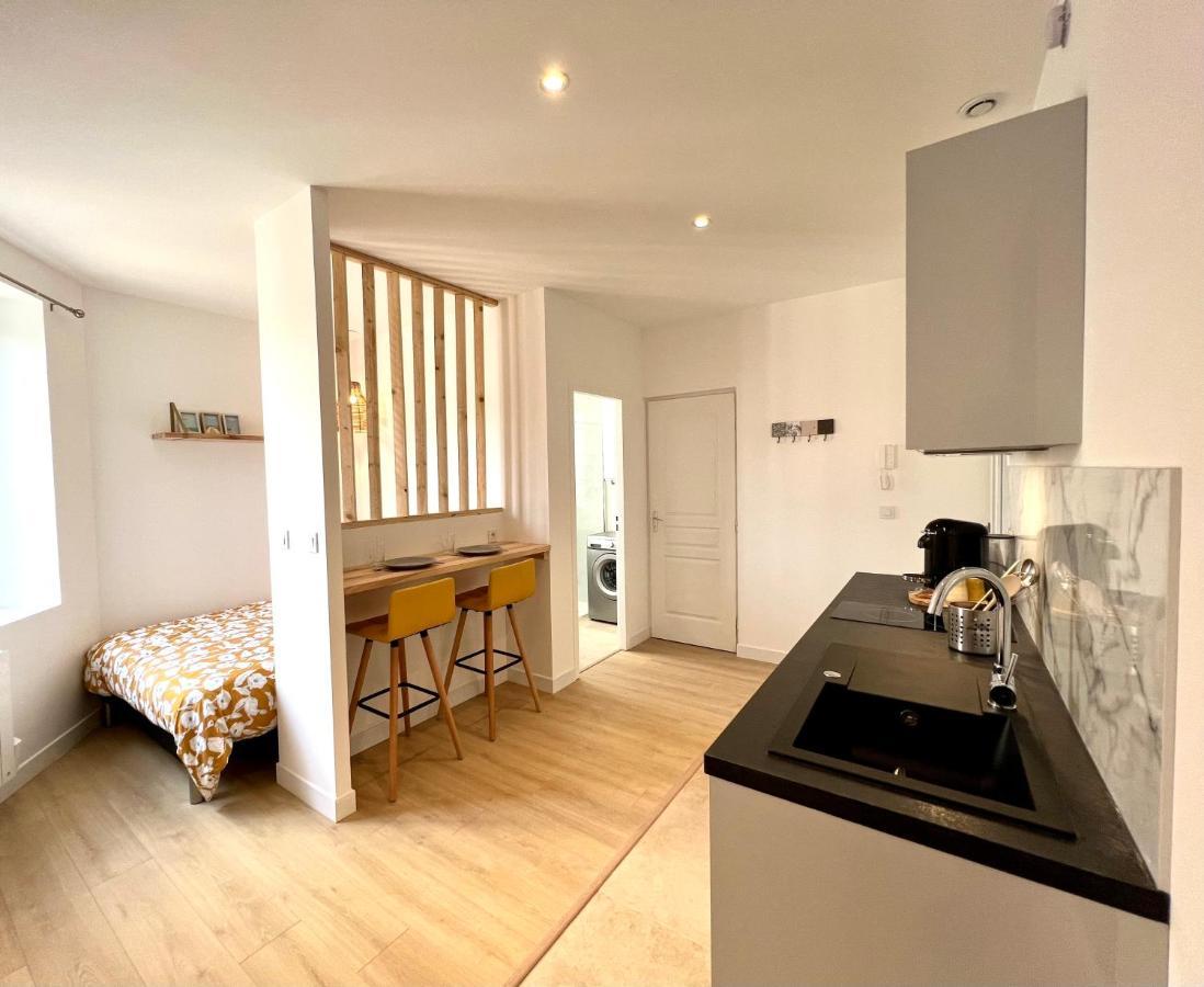 Appartement ~ Un Lundi Au Soleil~ A 15 Min De Lyon Miribel  Eksteriør billede