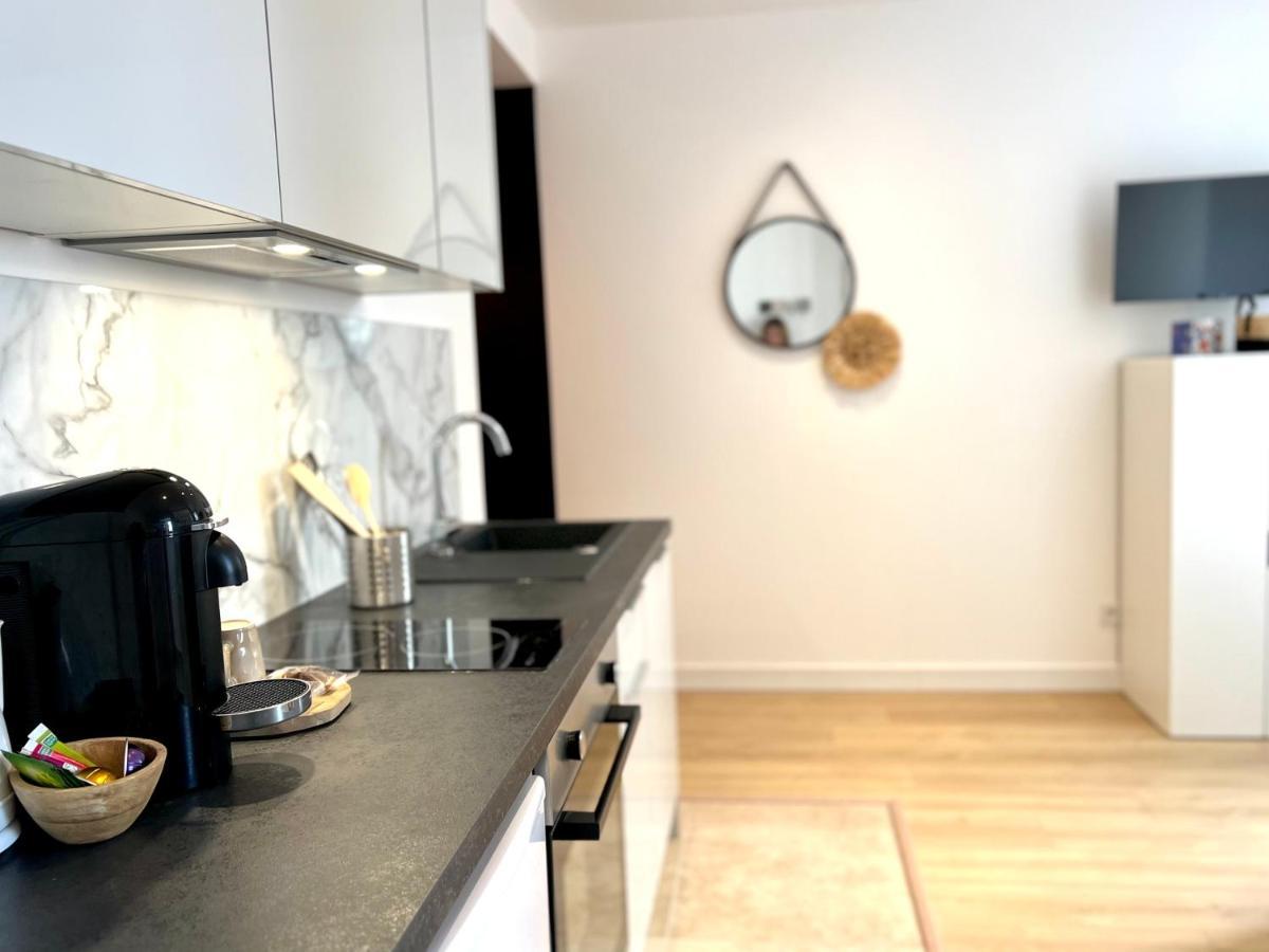 Appartement ~ Un Lundi Au Soleil~ A 15 Min De Lyon Miribel  Eksteriør billede