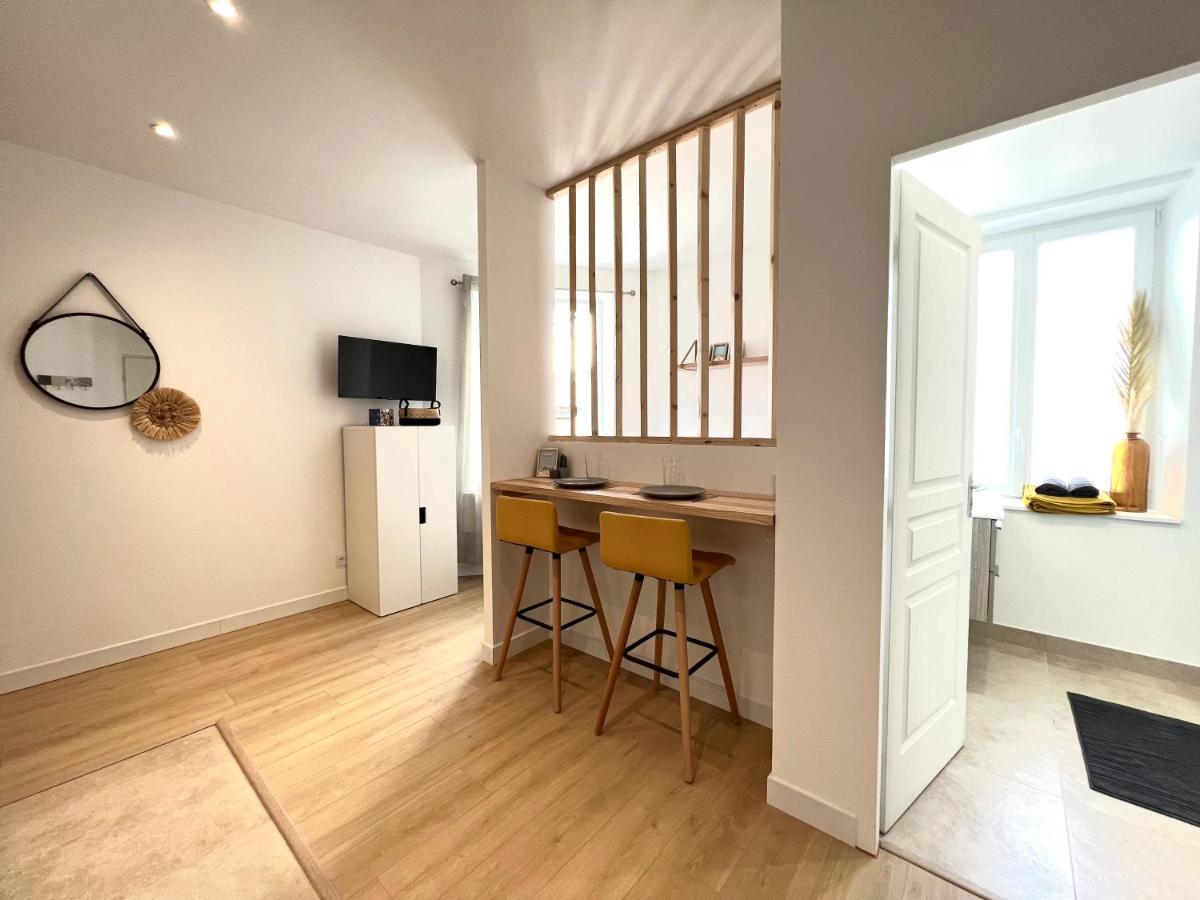 Appartement ~ Un Lundi Au Soleil~ A 15 Min De Lyon Miribel  Eksteriør billede