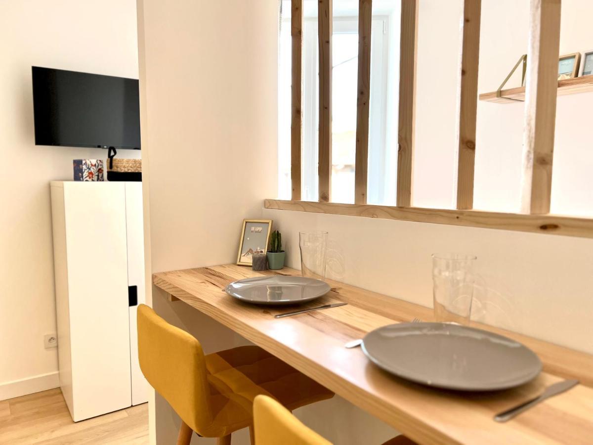 Appartement ~ Un Lundi Au Soleil~ A 15 Min De Lyon Miribel  Eksteriør billede